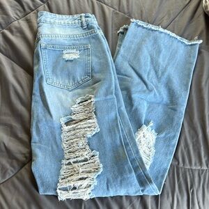 Women’s super distressed Jean